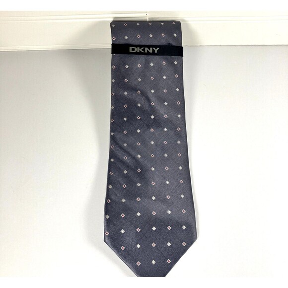 New DKNY Silk Neck Tie Charcoal Gray Silver Diamond Pattern Red NWT - Picture 1 of 6